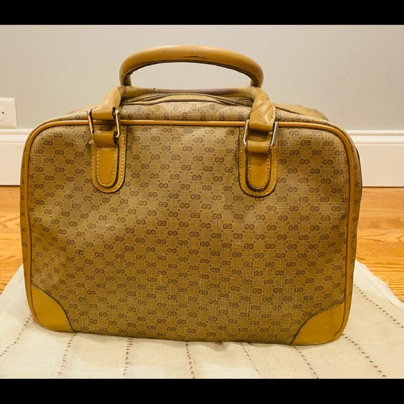 Authentic🌺 SOLD 🌺 Gucci 👜 ❤️ - Picture 5 of 5